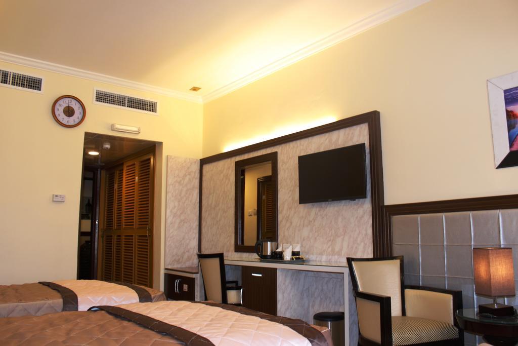Al Khaleej Grand Hotel Dubai Exterior foto